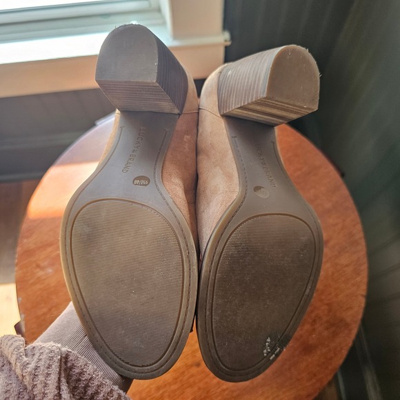 Lucky Brand Joal Tan Suede Peep Toe open V-Cut Block Heel Booties womens 9M/40 - Picture 4 of 10